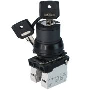 Переключатель ПЕ-171 исп.2 1з+1р 10А 660В замок на 2 положения 0 +90град. (ключ в положении «включено» не вынимается) IP40 Электротехник ET514794